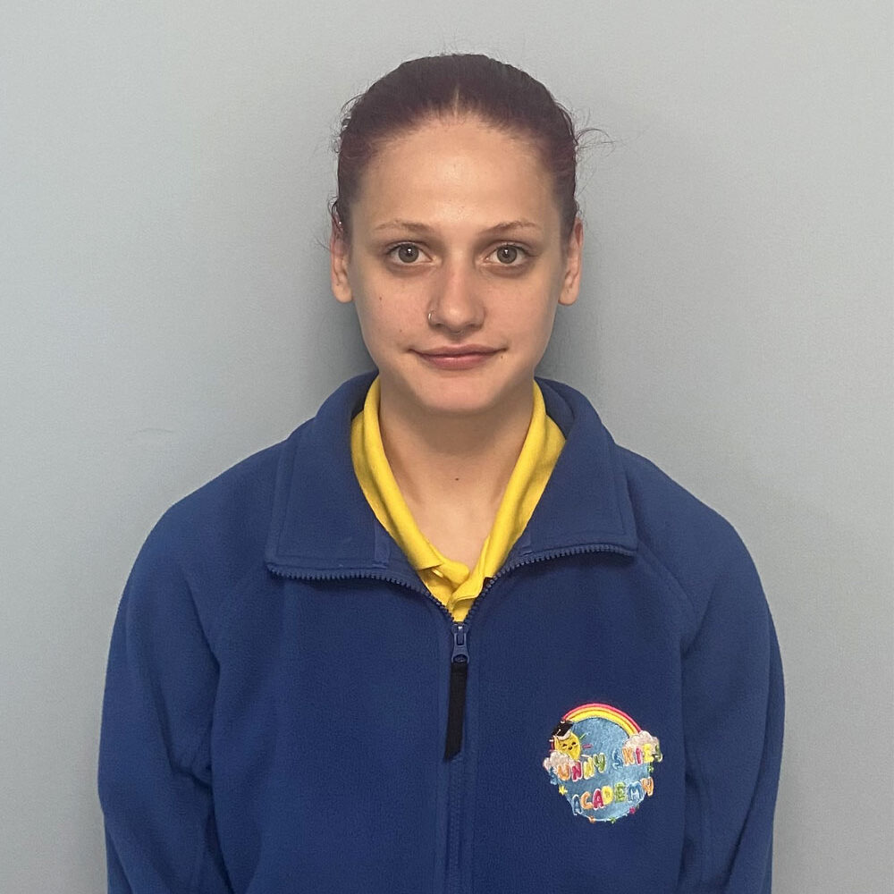 Team headshot of Miss Jamie-Leigh to accompany the biography content