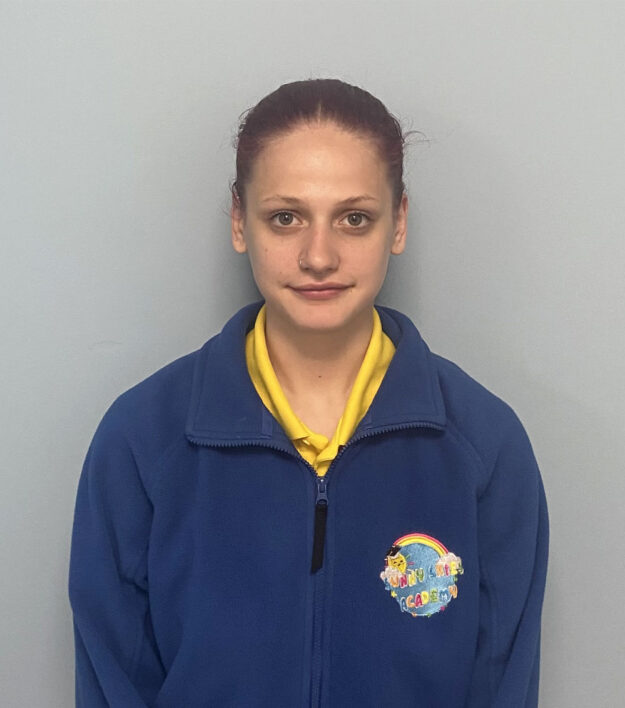 Team headshot of Miss Jamie-Leigh to accompany the biography content