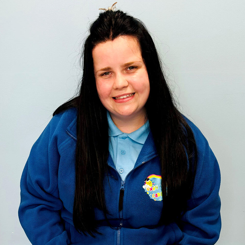 Team headshot of Miss Lauren to accompany the biography content